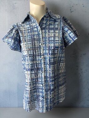 New! NEUBYRNE Button Down Puff Sleeve Print Shirt Size XS.